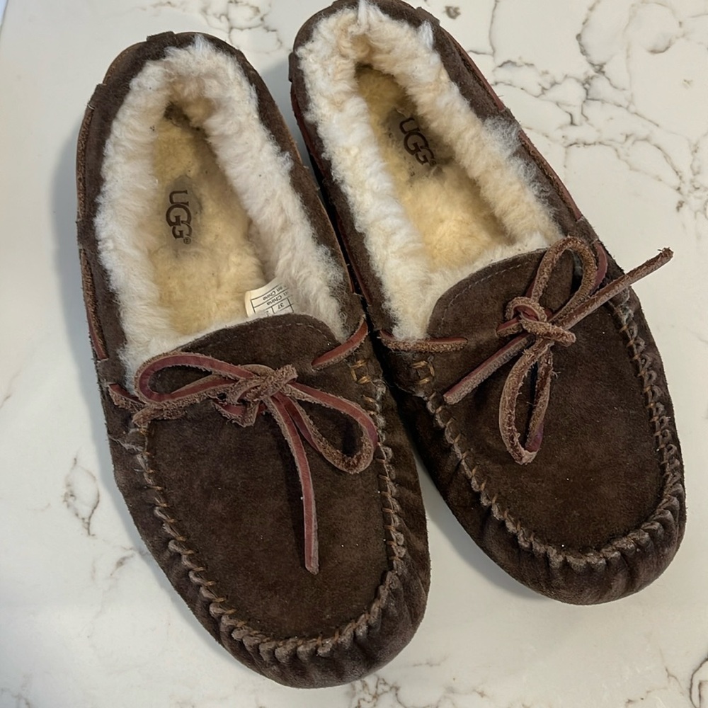UGG Dakota  Moccasins